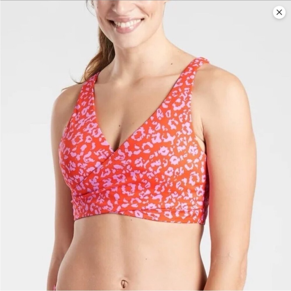 Athleta Leopard Crossover Bikini Top Underwire Support 36 B/C EUC